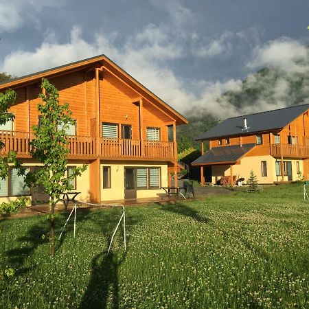 Les Chalets Fleurs De France - Kota Saint-Dalmas Exterior photo