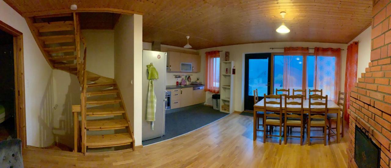 Les Chalets Fleurs De France - Kota Saint-Dalmas Exterior photo