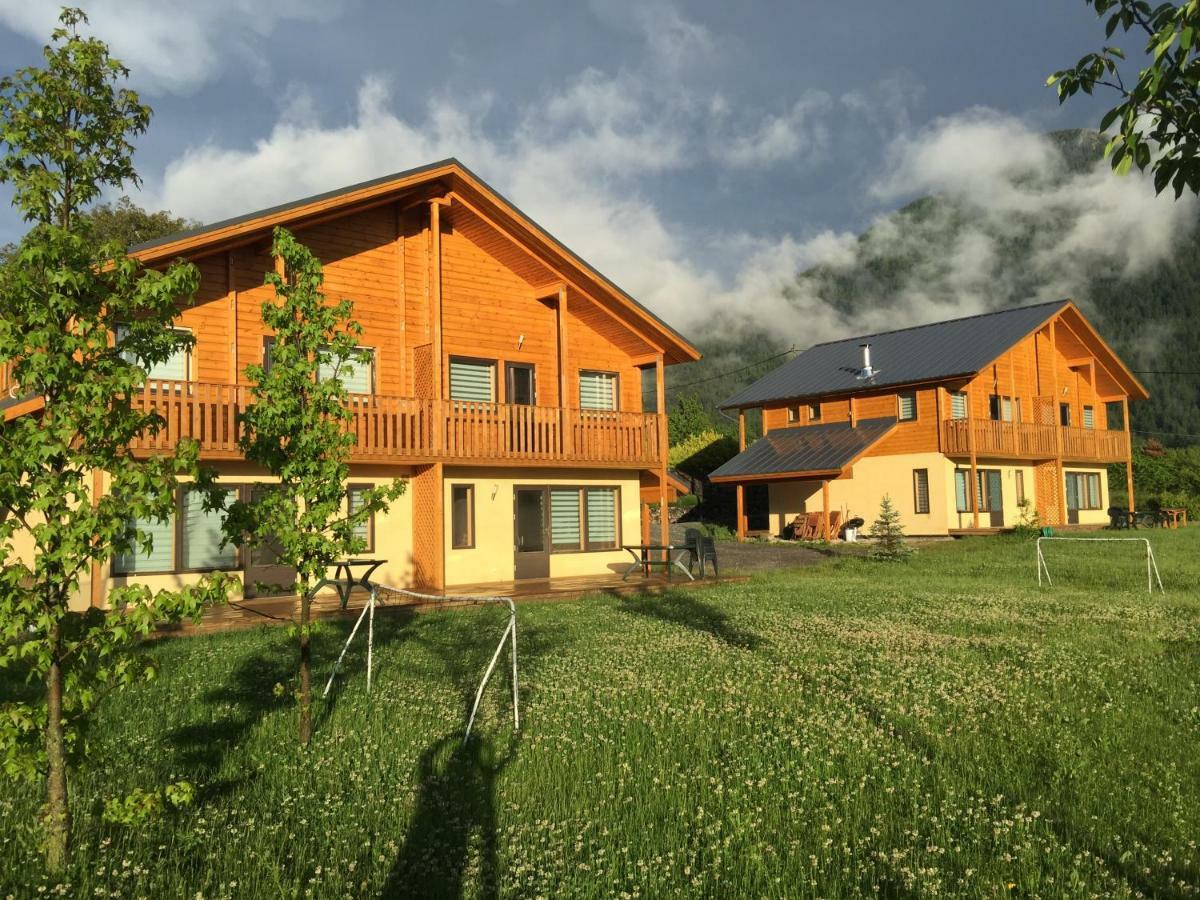 Les Chalets Fleurs De France - Kota Saint-Dalmas Exterior photo